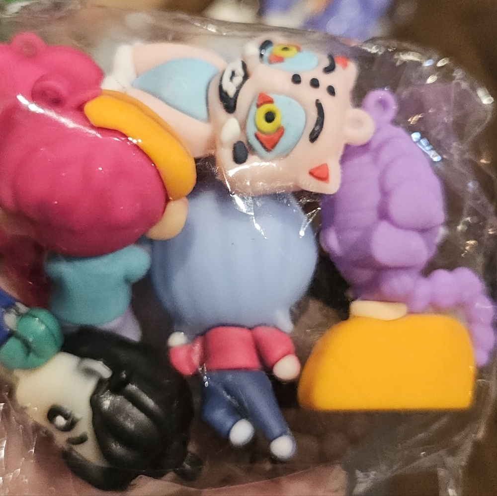 Demin Pop Figures